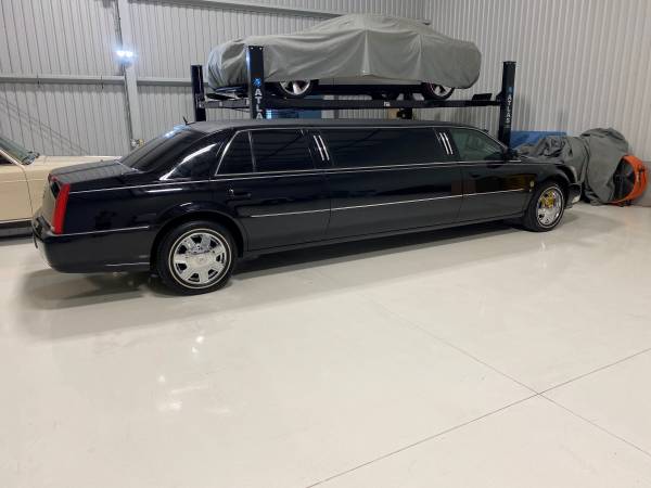 2008 Cadillac Limousine - cars & trucks - by owner - vehicle... for sale in Addison, TX