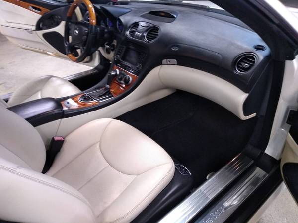 BEAUTIFUL WHITE/WHITE 07 MERCEDES BENZ SL550 SL63 UPGRADES 77K MILES for sale in Melville, NY – photo 22