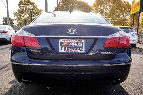 2010 Hyundai Genesis 4dr Sdn 3 8L V6 - - by dealer for sale in Cleveland, OH – photo 5