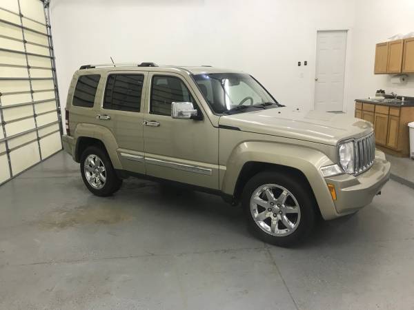 Jeep Liberty Limited 4x4 for sale in Lansing, MI