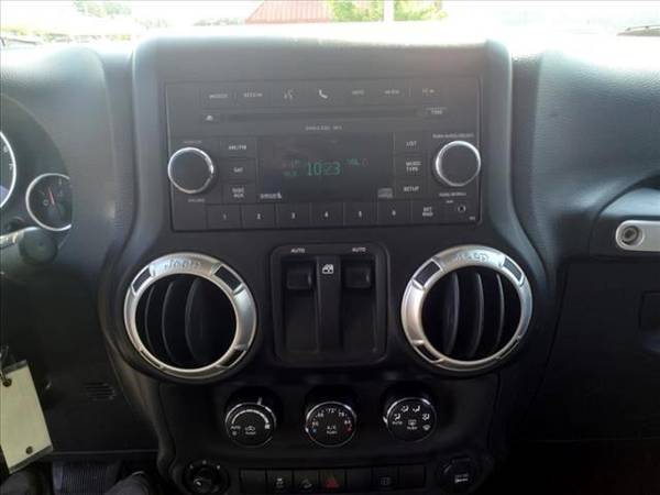 2011 Jeep Wrangler 4WD 2dr Rubicon suv Black - - by for sale in Oxford, MS – photo 14