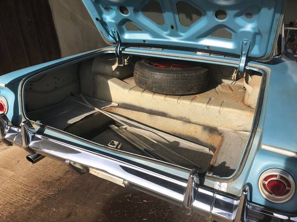 1961 chevy impala v8 4door for sale in Providence, VA – photo 9