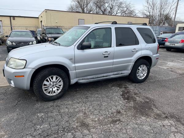 2005 Mercury Mariner 4x4 - leather - moonroof - - by for sale in Cleveland, OH – photo 13