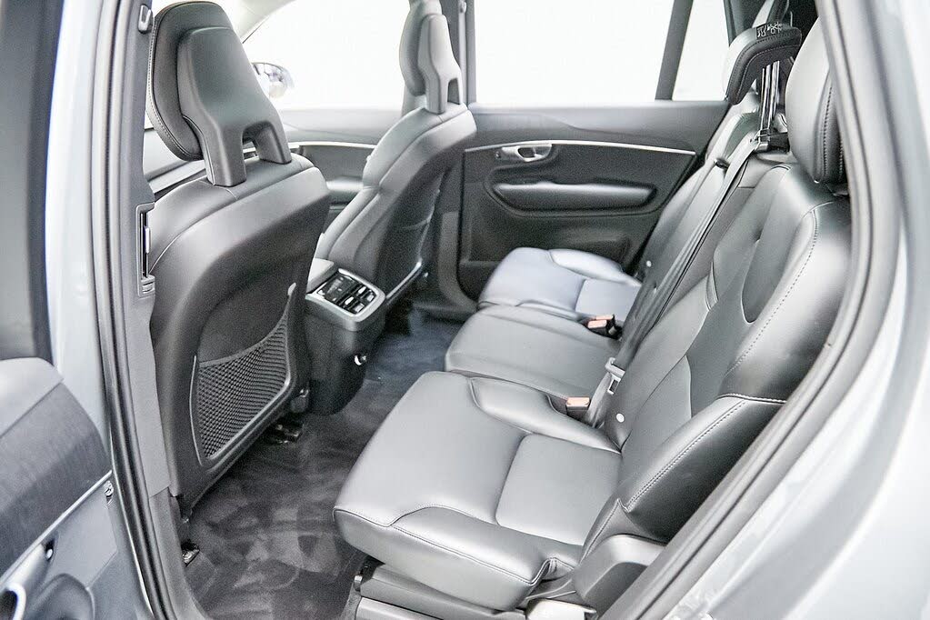 2020 Volvo XC90 T6 Momentum 7-Passenger AWD for sale in Oak Park, IL – photo 14