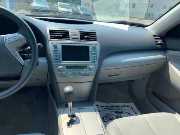 An Impressive 2007 Toyota Camry Hybrid with 131,050 Miles-New Haven for sale in West Haven, CT – photo 8