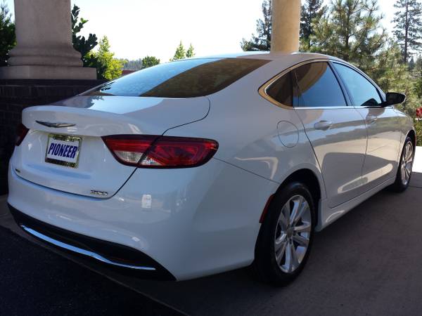 2015 Chrysler 200 Limited - - by dealer - vehicle for sale in Grass Valley, NV – photo 20