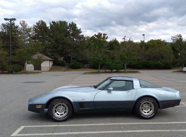 1982 corvette for sale clean turn key an go clean title matching numbe for sale in Waltham, MA – photo 11