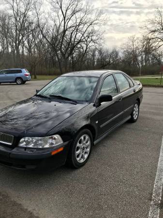2002 Volvo S40 turbo - cars & trucks - by dealer - vehicle... for sale in Wheeling, IL