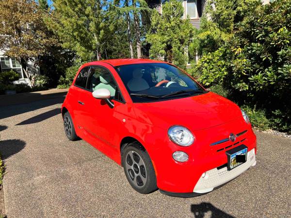 2019 Fiat 500e Electric - Like New - 12K mi - - by for sale in Portland, OR – photo 5