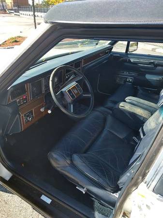 1988 Lincoln town car limited edition - cars & trucks - by owner -... for sale in Providence, RI – photo 4