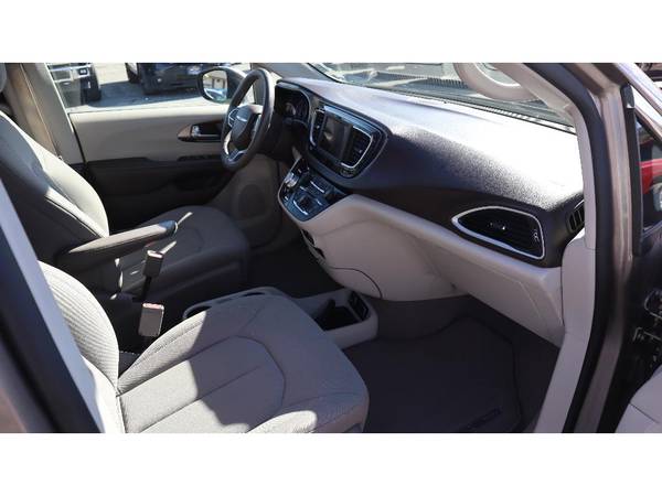 2018 CHRYSLER PACIFICA TOURING - - by dealer - vehicle for sale in Tonasket, WA – photo 9