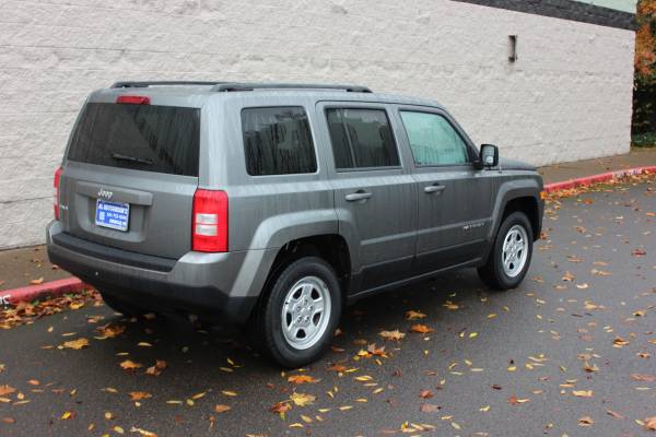 2013 JEEP PATRIOT 4X4 - 80,114 MILES - VERY NICE - cars & trucks -... for sale in Corvallis, OR – photo 6