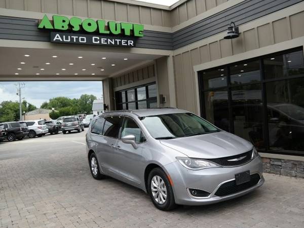 2018 Chrysler Pacifica Touring L with for sale in Murfreesboro, TN