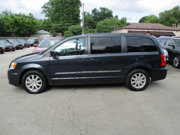 2014 Chrysler Town&Country for sale in Columbus, OH – photo 2
