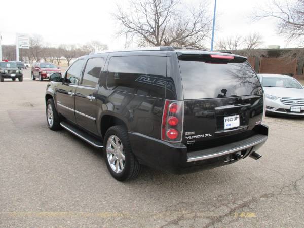 2011 GMC Yukon XL Denali AWD - - by dealer - vehicle for sale in Sioux City, IA – photo 3