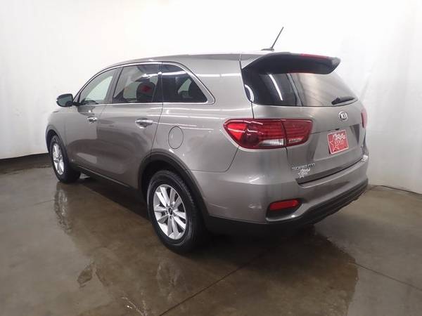 2019 Kia Sorento LX - - by dealer - vehicle automotive for sale in Perham, ND – photo 15