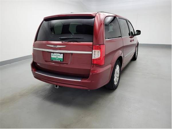 2015 Chrysler Town and Country Touring - mini-van for sale in Grand Rapids, MI – photo 9