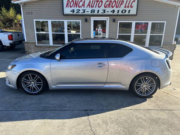 2013 Scion TC 31 MPG Gas saver Hatchback Panoramic sunroof LOW MILES for sale in Cleveland, TN – photo 6