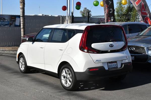 2020 Kia Soul S Hatchback - - by dealer - vehicle for sale in Los Banos, CA – photo 5