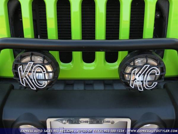 2013 JEEP WRANGLER UNLIMITED/4X4/CLEAN CARFAX/ BLUETOOTH/WE... for sale in Tyler, TX – photo 10