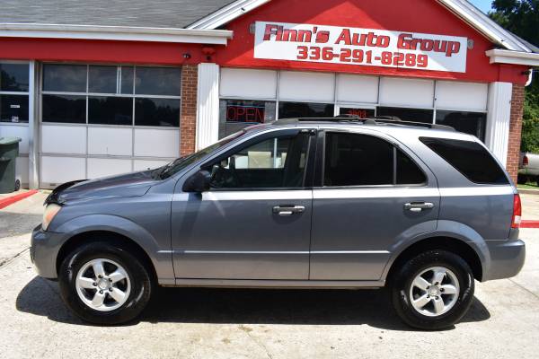 2006 KIA SORENTO LX 4X4 WITH 4 BRAND NEW TIRES JUST INSTALLED**NICE** for sale in Greensboro, NC – photo 2
