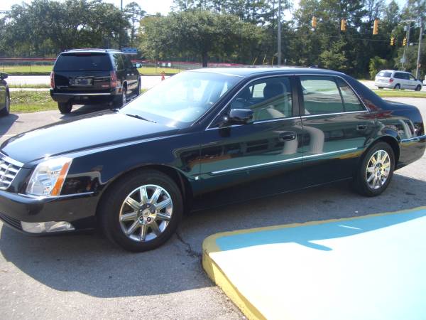 2009 cadillac dts - - by dealer - vehicle automotive for sale in Jacksonville, NC