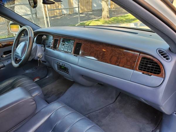 1998 Lincoln Town car Executive Model with very low miles @ (84,000)... for sale in Fort Myers, FL – photo 12