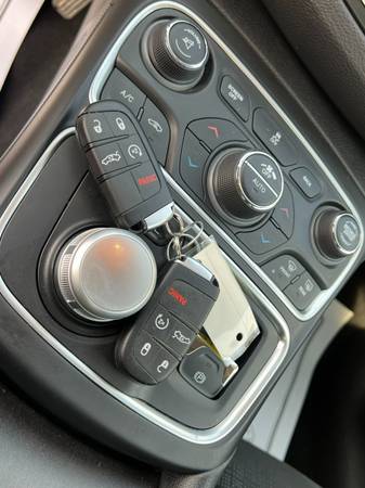 2016 CHRYSLER 200 Heated Seats Camera Bluetooth 90 Day for sale in Highland, IL – photo 18