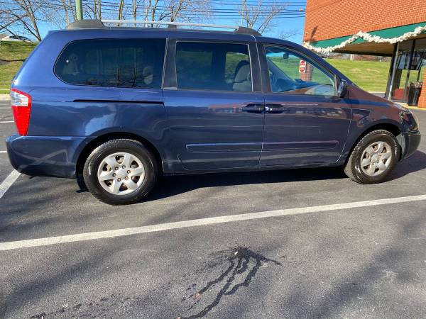 2009 Kia Sedona Runs Good Priced To Sell $3700 - cars & trucks - by... for sale in Gaithersburg, District Of Columbia – photo 4