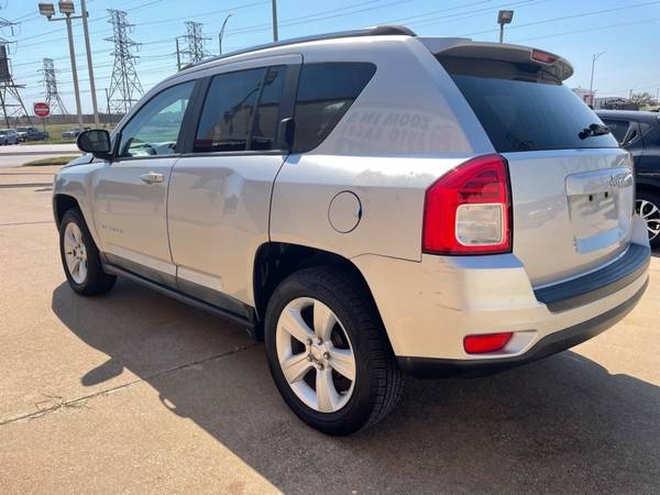 2011 Jeep Compass FWD 4dr - - by dealer - vehicle for sale in Fort Worth, TX – photo 3