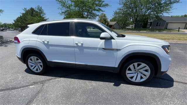 2021 Volkswagen Atlas Cross Sport 2.0T SE 4Motion AWD with Technology for sale in Janesville, WI – photo 9