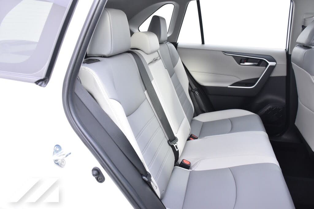 2022 Toyota RAV4 Hybrid XLE Premium AWD for sale in Saint Paul, MN – photo 32