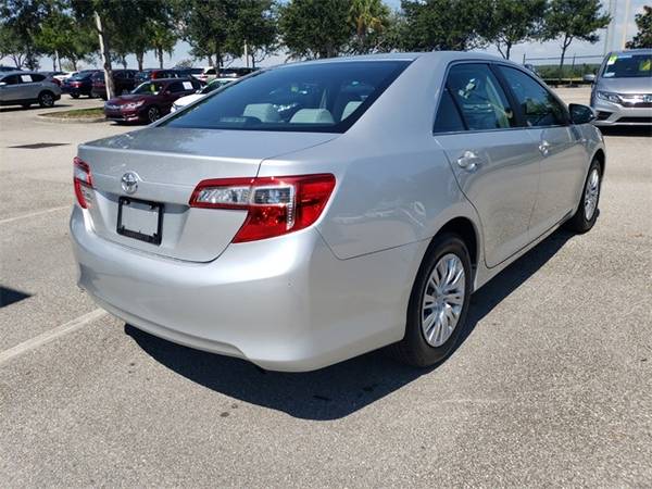 2013 Toyota Camry L sedan Classic Silver Metallic for sale in Clermont, FL – photo 4