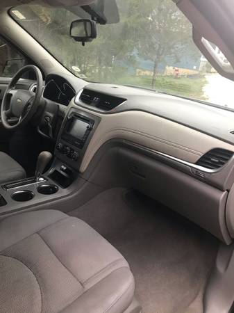 2013 Chevy Traverse, 3-rd row seat, backup camera, newer tires -... for sale in Owensville, MO – photo 13