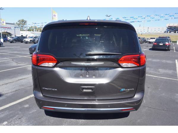2018 Chrysler Pacifica Hybrid Limited FWD - - by for sale in Knoxville, TN – photo 7