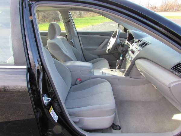 2010 Toyota Camry LE V6 w/ Moonroof - CLEAN! - cars & trucks - by... for sale in Jenison, MI – photo 24