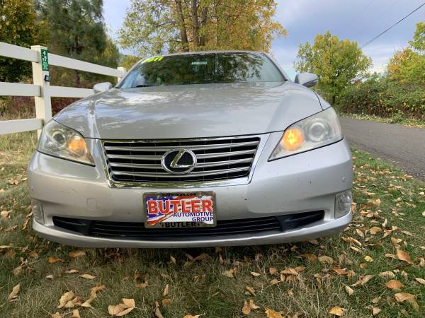 2011 Lexus ES 350 (Just right!) for sale in Ashland, OR – photo 2
