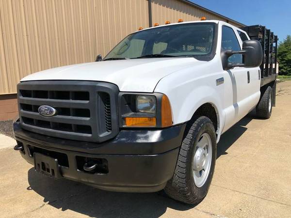 2007 Ford F350 SRW Stake Body V8 Crew Cab - One Owner - 25,305 Miles for sale in Uniontown, WV – photo 2