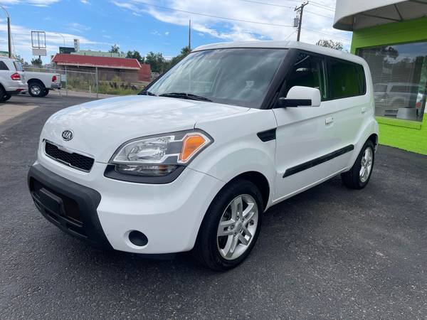 2010 KIA SOUL LOW MILES - CLEAN TITLE - - by dealer for sale in Colorado Springs, CO – photo 3