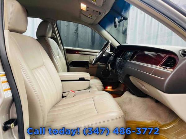 2003 Lincoln Town Car Executive Sedan - - by dealer for sale in Elmont, NY – photo 16