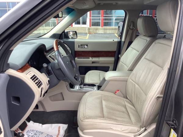 Loaded! 2009 Ford Flex Limited! AWD! Third Row! Nice! - cars &... for sale in Ortonville, MI – photo 14