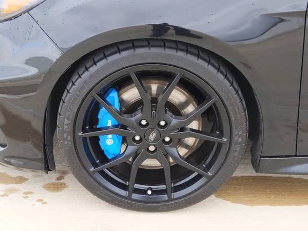2017 Ford Focus RS AWD All Wheel Drive SKU:H4119832 - cars & trucks... for sale in Westmont, IL – photo 23
