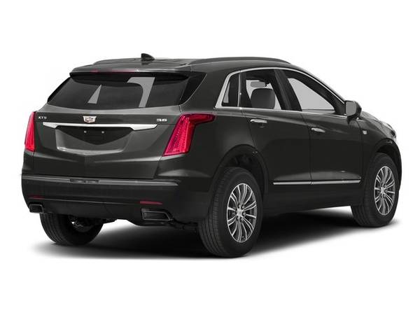 2018 Caddy Cadillac XT5 Luxury AWD suv Gray for sale in Portsmouth, NH – photo 3