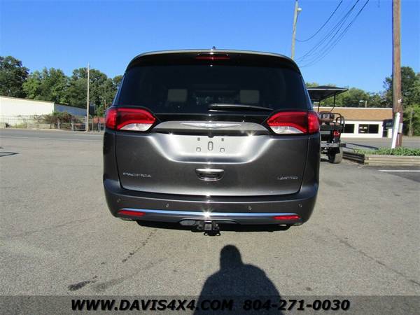 2018 Chrysler Pacifica Limited Four-Door Passenger Loaded Family Mini for sale in Richmond, PA – photo 16