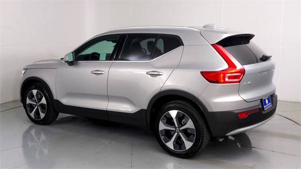 2023 Volvo XC40 B5 AWD Mild Hybrid Plus Bright - - by for sale in Culver City, CA – photo 6