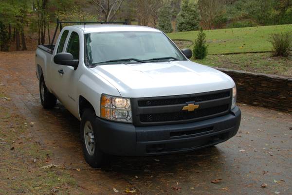 2013 Chevrolet 1500, Ext Cab, 4WD, White 46k miles - cars & trucks -... for sale in Morrisville, VA – photo 4