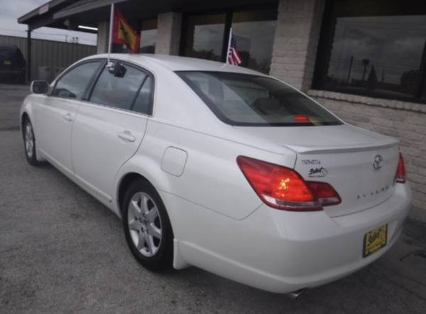 SELLING AN 06 TOYOTA AVALON, CALL AMADOR JR @ FOR INFO for sale in Grand Prairie, TX – photo 3