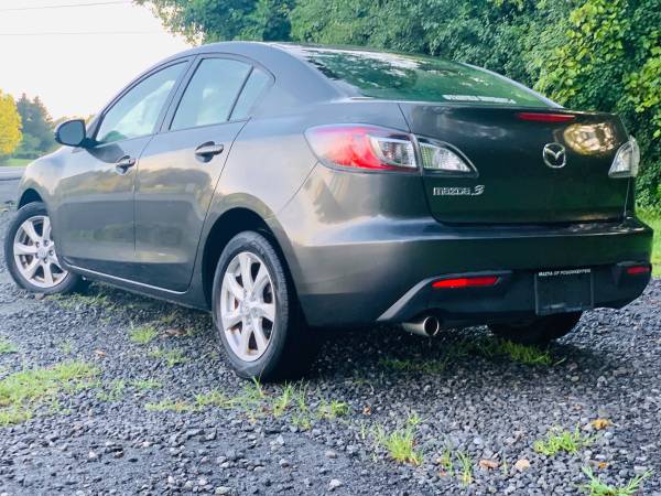 2011 Mazda 3I touring 5 Speed mint 1Owner for sale in Newtonville, NY – photo 7