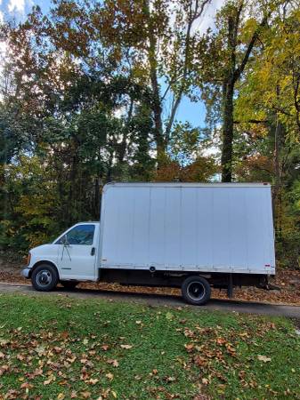 Box Truck for sale for sale in Saint Albans, WV