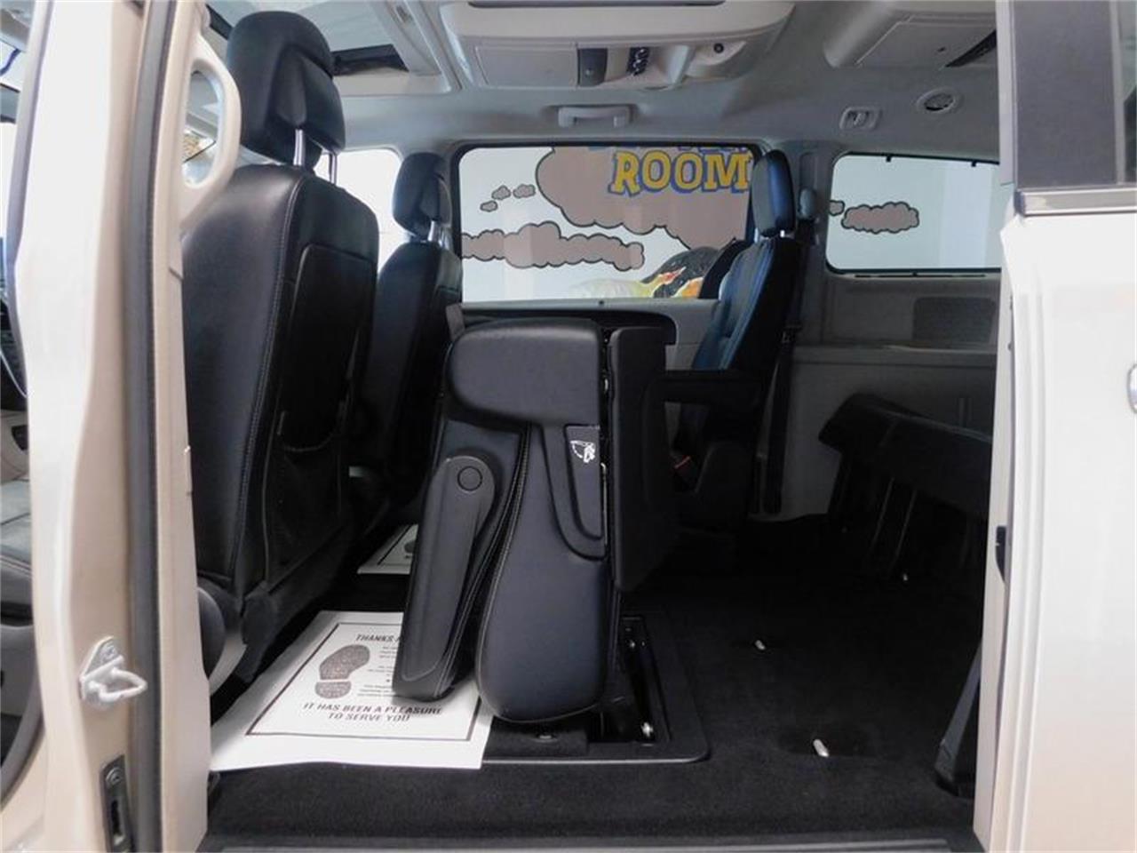 2015 Chrysler Town & Country for sale in Hamburg, NY – photo 45